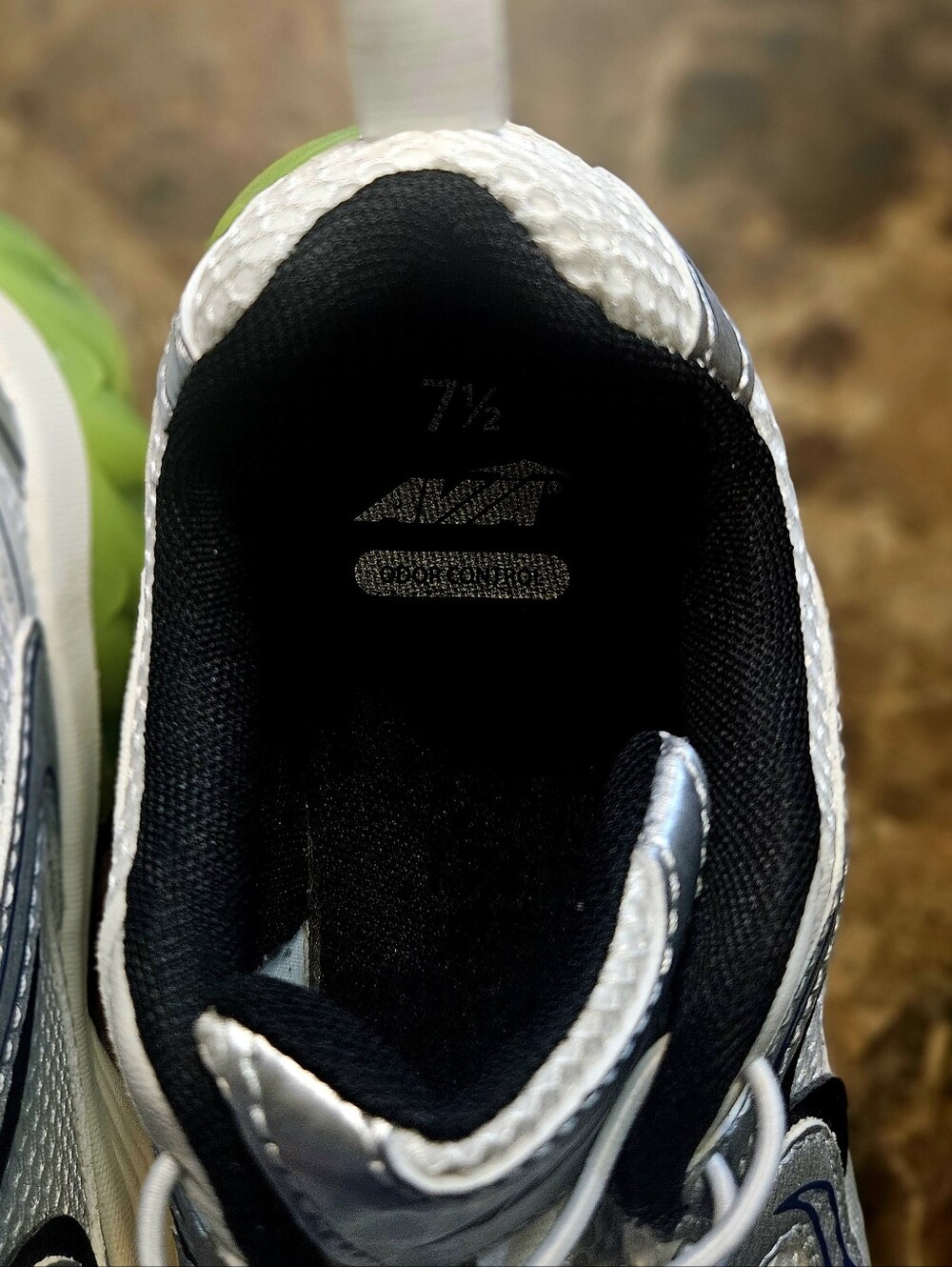 AVIA Women's GEL Bungee Sneakers, Size 7. - Picture 5 of 6